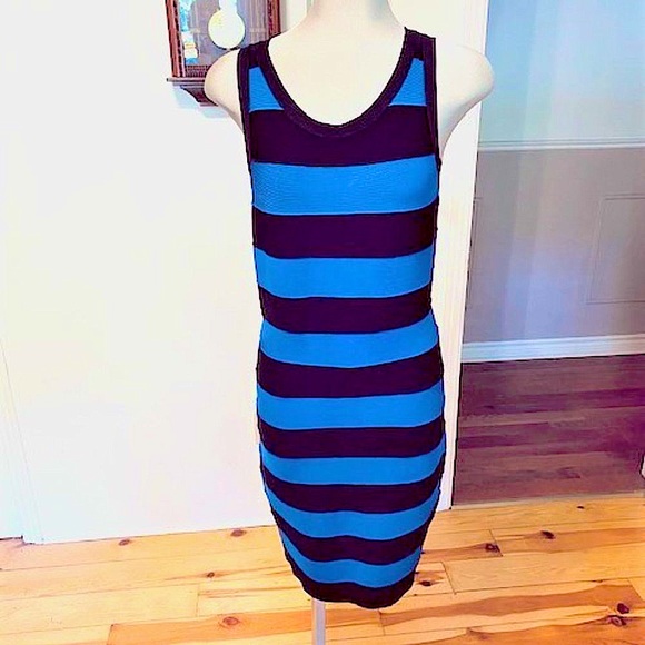 Michael Kors Sleeveless Scuba Dress - EUC - Picture 2 of 8